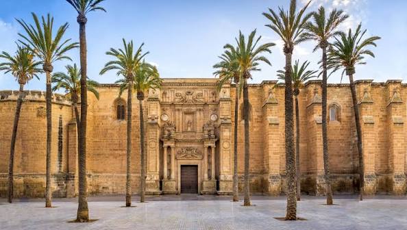Fachada de la Catedral de Almería